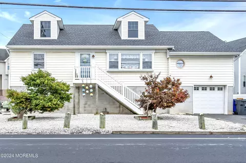 317 Silver Bay Rd, Toms River, NJ 08753