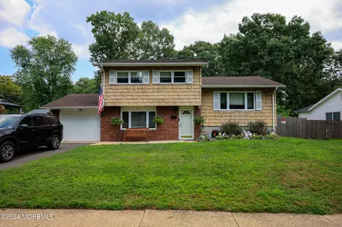 21 Fordham Rd, Jackson, NJ 08527
