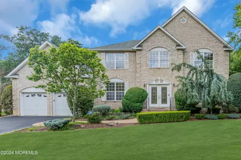 104 Serpentine Dr, Morganville, NJ 07751