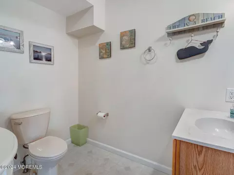Bath - 65 E Atlantic Way, Lavallette, NJ 08735 photo 3 of 3