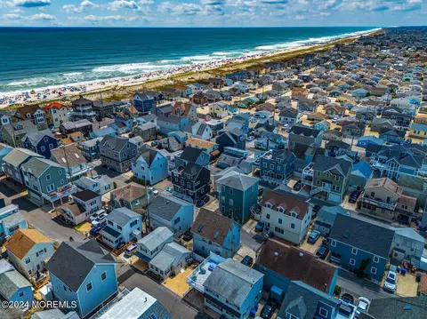 View/Area - 65 E Atlantic Way, Lavallette, NJ 08735 photo 4 of 5