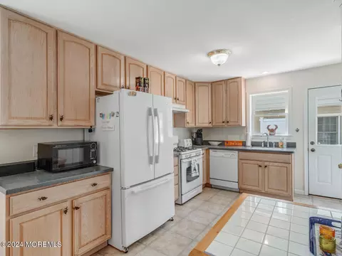 Kitchen - 65 E Atlantic Way, Lavallette, NJ 08735 photo 1 of 3