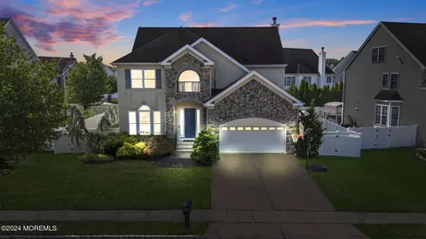 11 Arrowwood Ct, Howell, NJ 07731