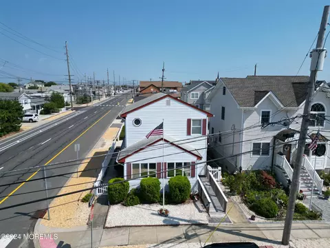 111 New Brunswick Ave, Lavallette, NJ 08735