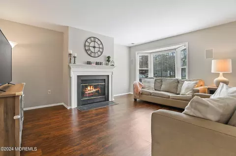 35 Colonial Ct, Jackson, NJ 08527 photo 7