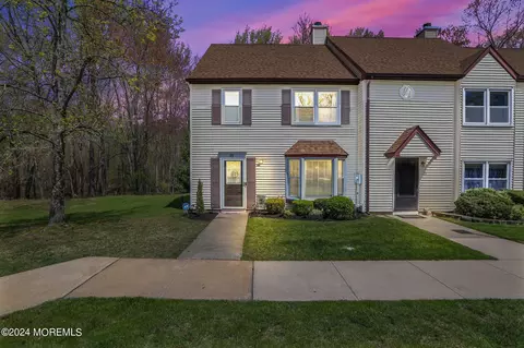 35 Colonial Ct, Jackson, NJ 08527 photo 1