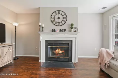 35 Colonial Ct, Jackson, NJ 08527 photo 8