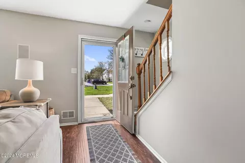 35 Colonial Ct, Jackson, NJ 08527 photo 5