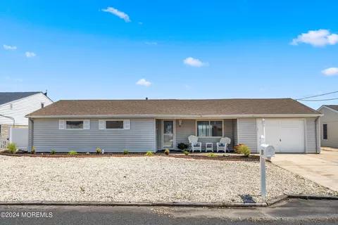 21 Bluebeard Way, Waretown, NJ 08758 photo 1