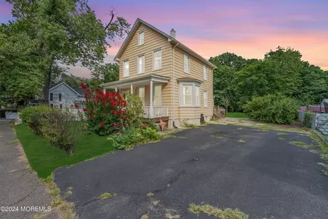 237 Manalapan Rd, Spotswood, NJ 08884