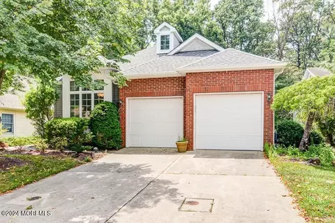 2329 Agincourt Rd, Toms River, NJ 08755