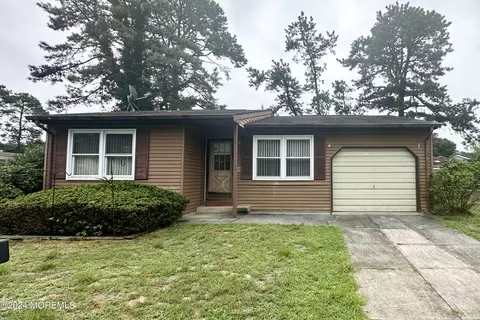 20 Augusta Rd #73, Whiting, NJ 08759