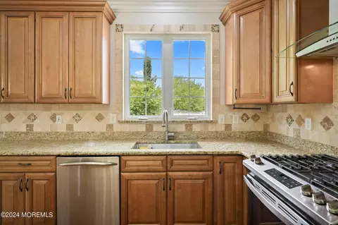 21 Dune Rd, Ocean, NJ 07712 photo 9