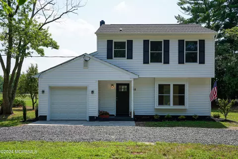 18 Front St, New Egypt, NJ 08533