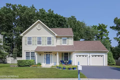 37 Danella Way, Howell, NJ 07731
