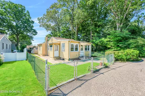 318 Morris Blvd, Toms River, NJ 08753