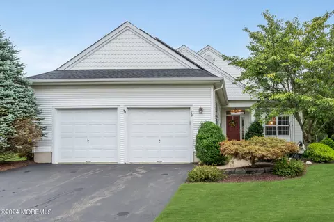 29 Milton Dr, Manchester, NJ 08759