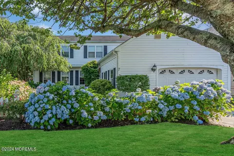 7 James Pl, Manasquan, NJ 08736