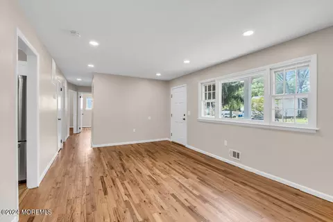 Living - 6 Spruce Ter, Jackson, NJ 08527 photo 1 of 9