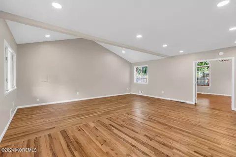 Living - 6 Spruce Ter, Jackson, NJ 08527 photo 6 of 9