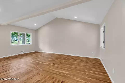 Living - 6 Spruce Ter, Jackson, NJ 08527 photo 8 of 9