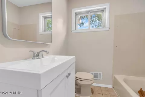 Bath - 6 Spruce Ter, Jackson, NJ 08527 photo 2 of 2
