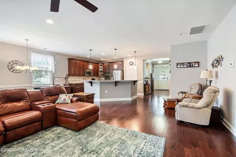 5 Ventnor Ct, Waretown, NJ 08758 photo 5
