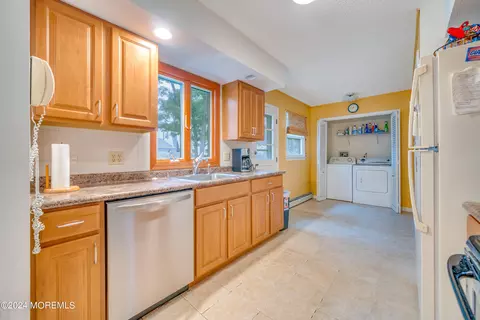 233 Willow Ln, Forked River, NJ 08731 photo 9