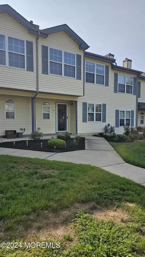 58 Quail Run, Bayville, NJ 08721