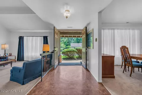 94 Onyx Pl, Matawan, NJ 07747 photo 9