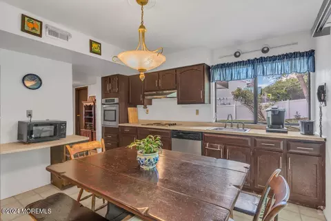 94 Onyx Pl, Matawan, NJ 07747 photo 28