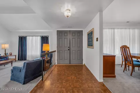 94 Onyx Pl, Matawan, NJ 07747 photo 11