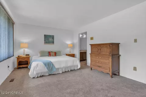 94 Onyx Pl, Matawan, NJ 07747 photo 41