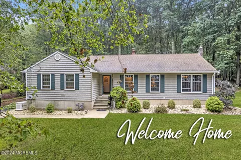 36 Rues Rd, Cream Ridge, NJ 08514