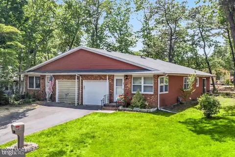 6 Magnolia Rd #21, Manahawkin, NJ 08050