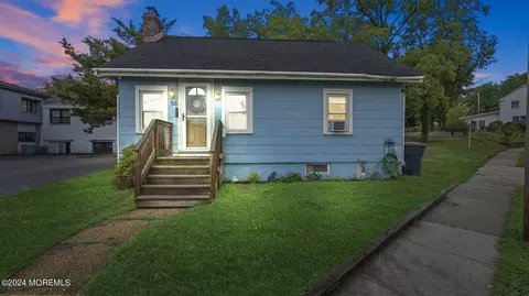 56 Hyers St, Toms River, NJ 08753