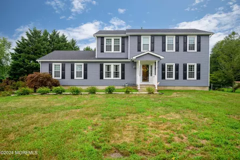 122 Butterfly Rd, Jackson, NJ 08527
