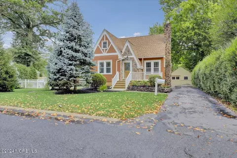 19 Moreau Ave, Freehold, NJ 07728