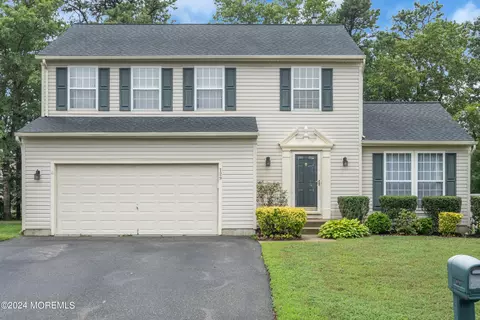 129 Georgetown Blvd, Barnegat, NJ 08005