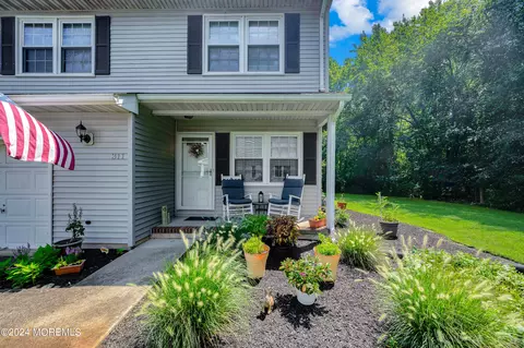 311 Sandpiper Ct, Brick, NJ 08723