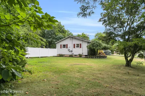 94 E Connecticut Concourse, Jackson, NJ 08527 photo 3
