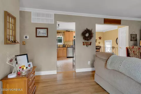 94 E Connecticut Concourse, Jackson, NJ 08527 photo 7