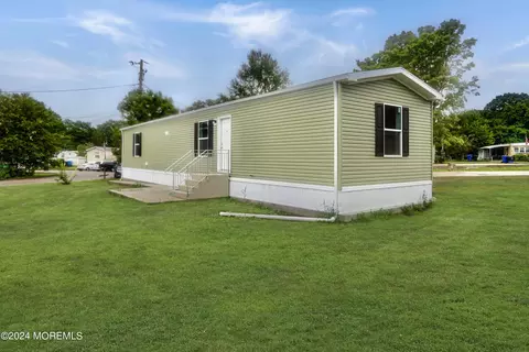 736 Circle Ct, Mullica Hill, NJ 08062