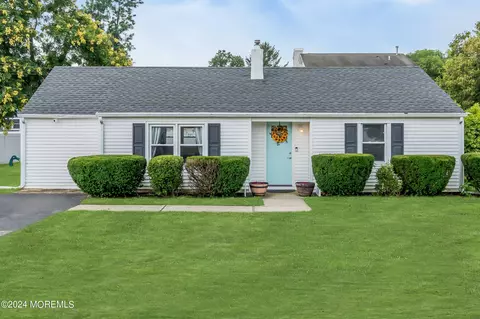 2911 Arthur St, Wall, NJ 07719