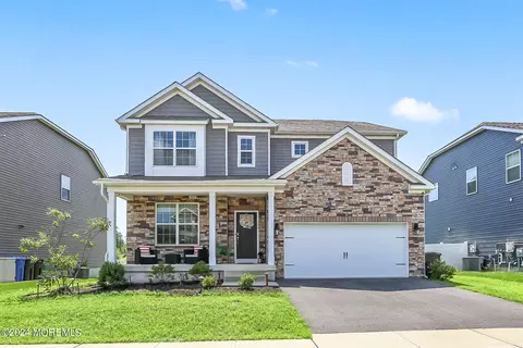 103 Ashburn Ave, Manahawkin, NJ 08050
