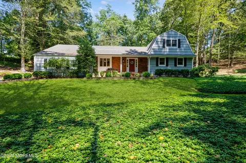 5 Silverbeech Ct, Holmdel, NJ 07733
