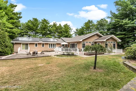 1839 Silverton Rd, Toms River, NJ 08753
