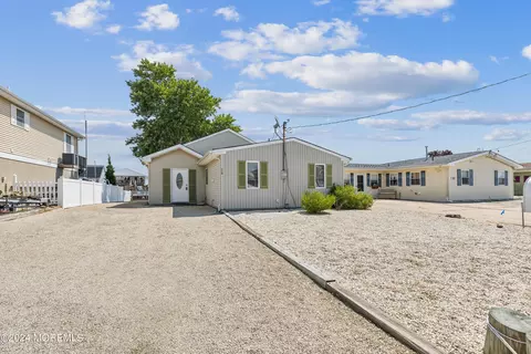 113 Lake Superior Dr, Little Egg Harbor, NJ 08087