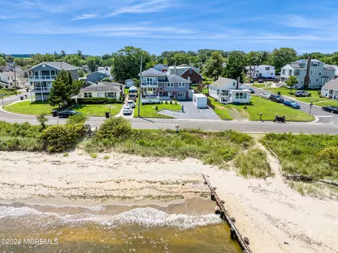 206 Beach Ave, Leonardo, NJ 07737