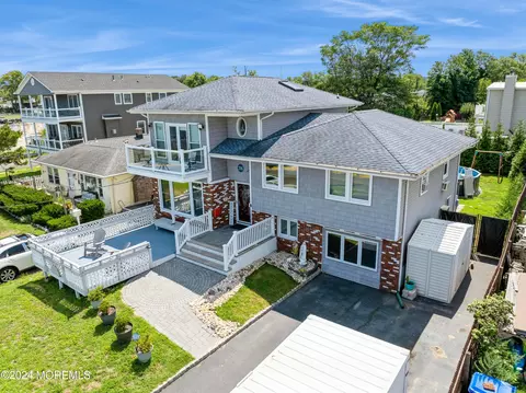 View/Area - 206 Beach Ave, Leonardo, NJ 07737 photo 2 of 28